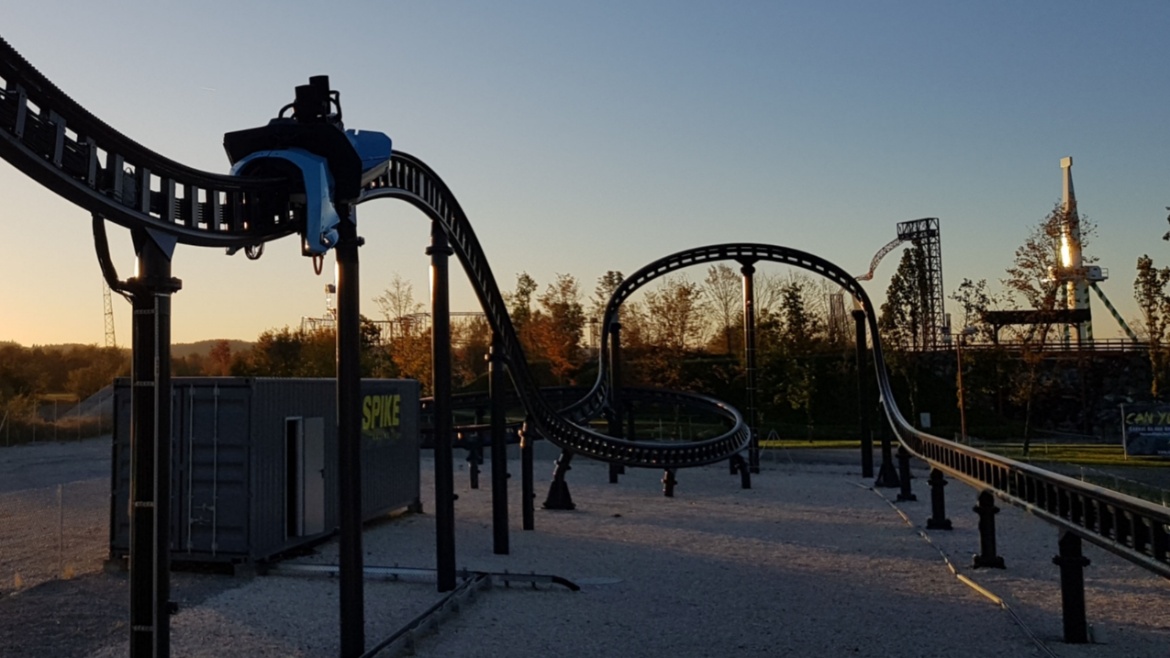 "Sky Dragster" roller coaster with IFT drive technology