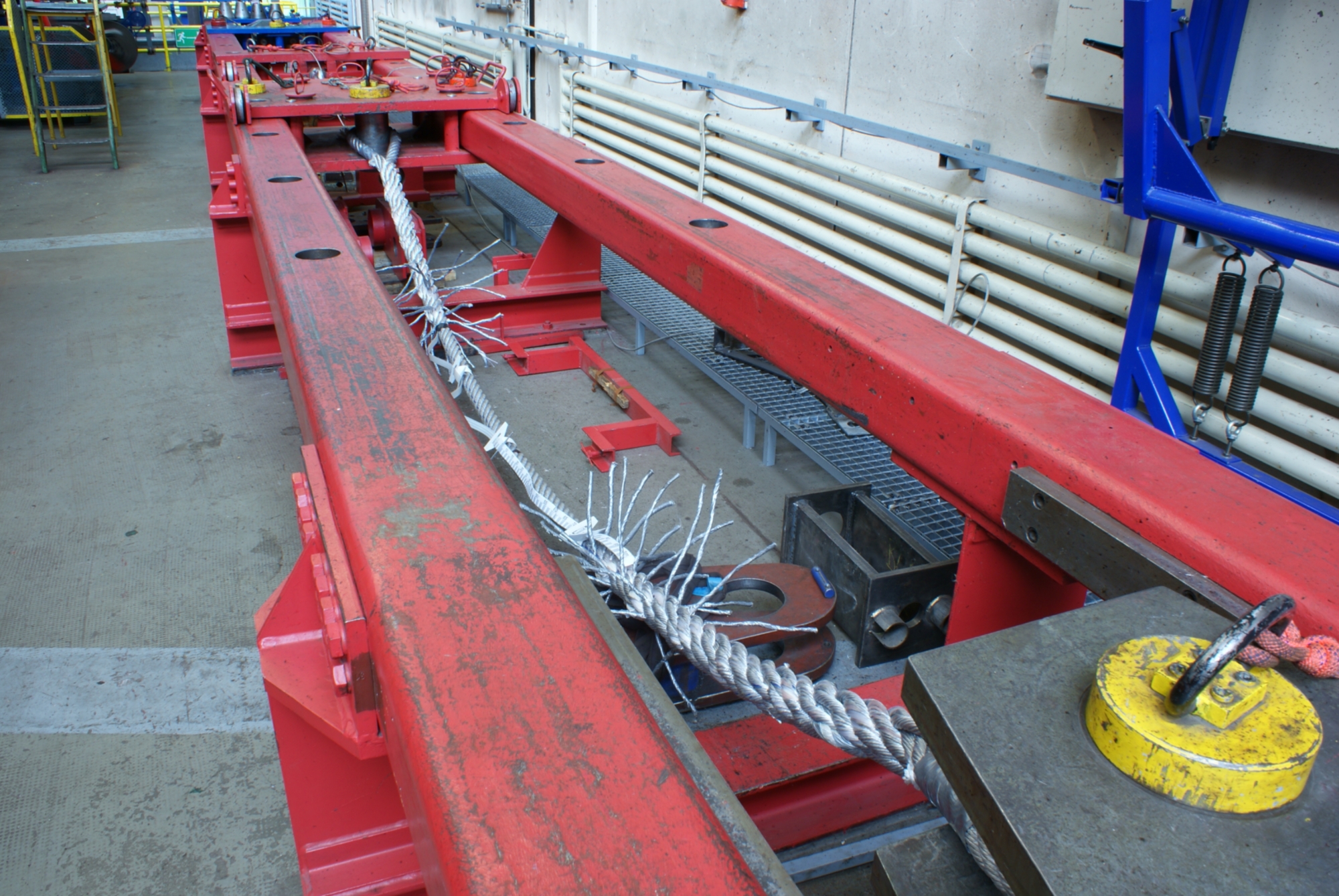 Destructive rope testing - Test rig for tensile tests